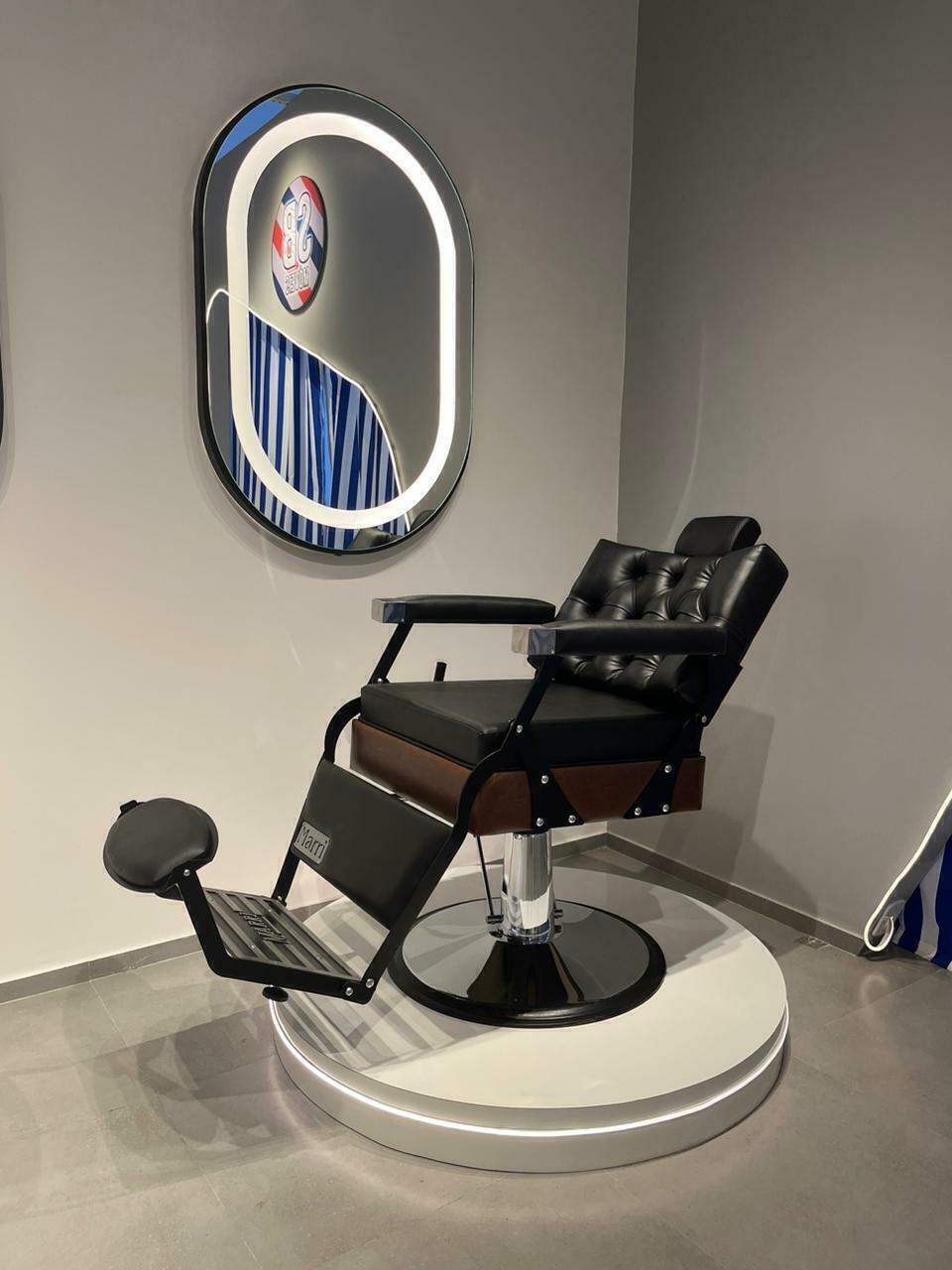 Cadeira Poltrona Barbeiro, Salão Reclinável - Marron/Prata - Home Pro  Barber Shop