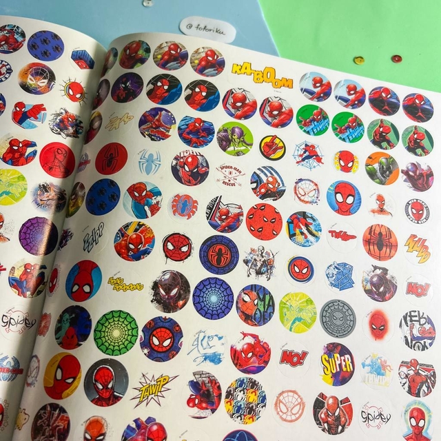 Livro para colorir infantil com 500 adesivos Homem Aranha 270001