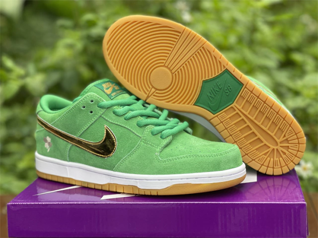 nike sb dunk low st patrick's day stores