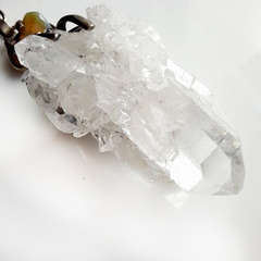 Imagen de Dije esmeralda facetada, ópalo y drusa de cuarzo cristal