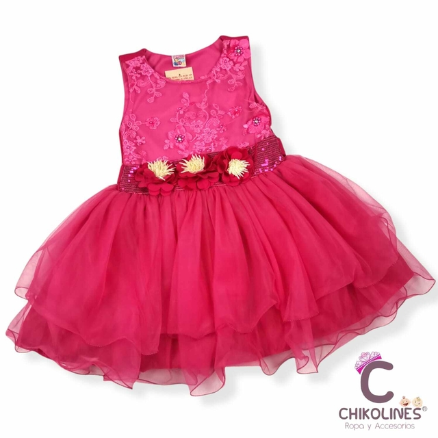 Vestido elegante para niña. Vestido con tul y aplicaciones florales en la  cintura.