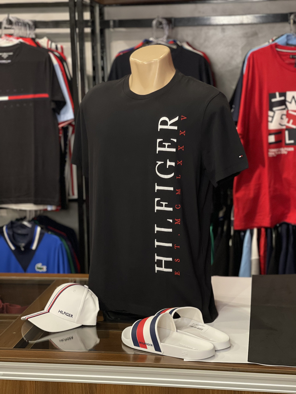 Camiseta Mc Tommy Hilfiger - Compre Online