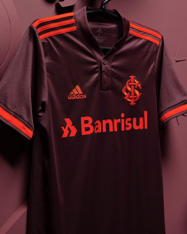 Camisa Internacional III 21/22 Torcedor Adidas Masculina - Bordo