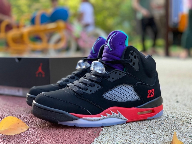 ナイキ ファーストジョーダン 缶 jordan5 80s 送料割引あり