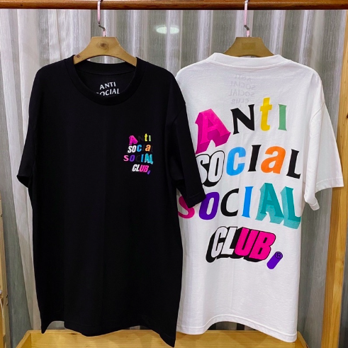 Camisa anti social club letras coloridas 'the real me'