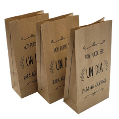 BOLSITAS SORPRESA PAPEL CON FRASE RIE VIVE AMA X 10U - comprar online