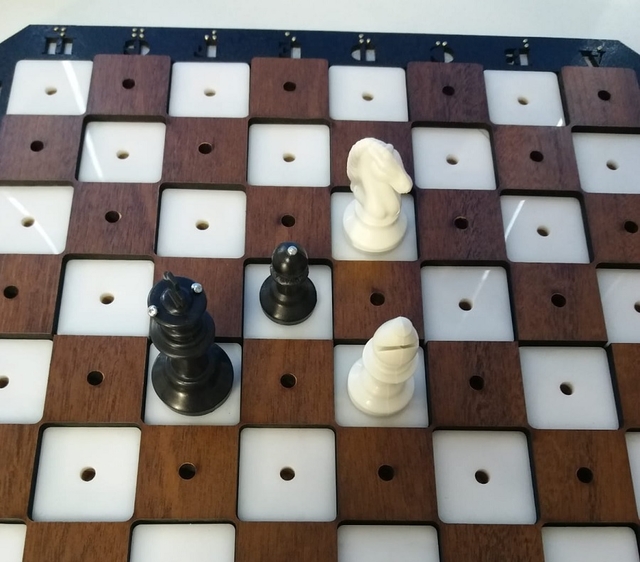 Jogo de xadrez adaptado - Tecnologia Assistiva