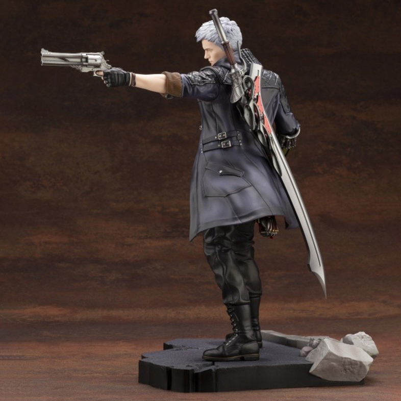 Devil May Cry 5 ArtFX J Nero Figure