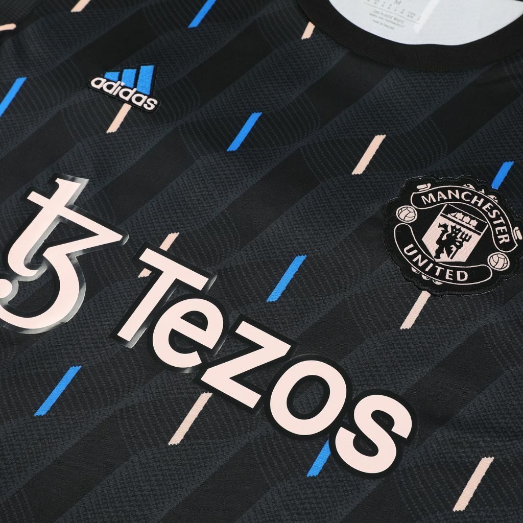 Camisa Pré-Jogo Manchester United 22/23 adidas - Masculina