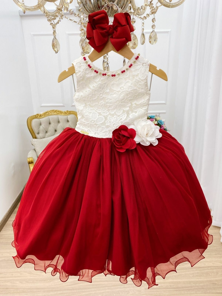 Vestido infantil com listras brancas e flores vermelhas