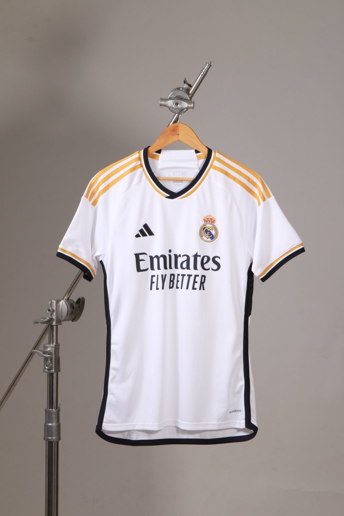 Camisa de Futebol Real Madrid 2023/2024 Third Adidas