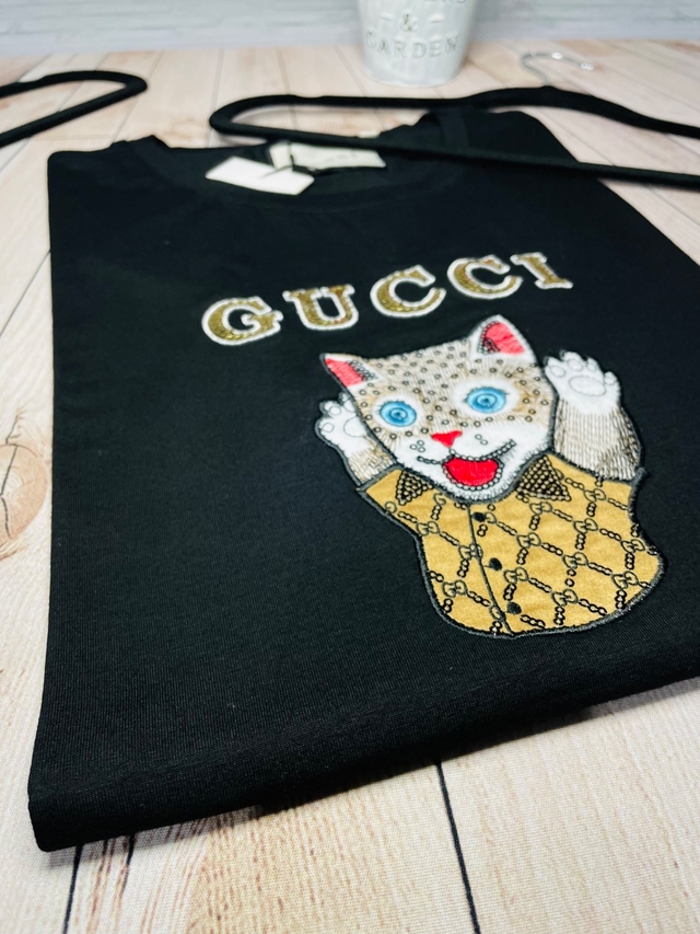 Camiseta Gucci Gato Feliz - Comprar em P&B Griffe