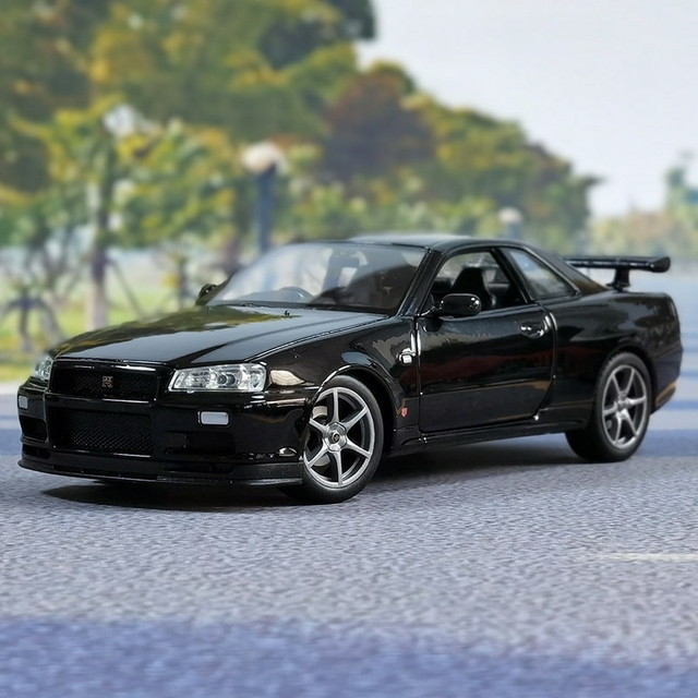 Carro Miniatura Nissan Skyline GTR R34 | Escala 1:24