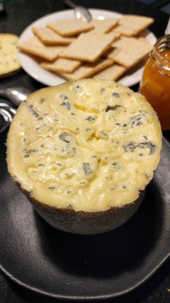 Gorgonzola de colher Serra das Antas. - Galeria do Queijo