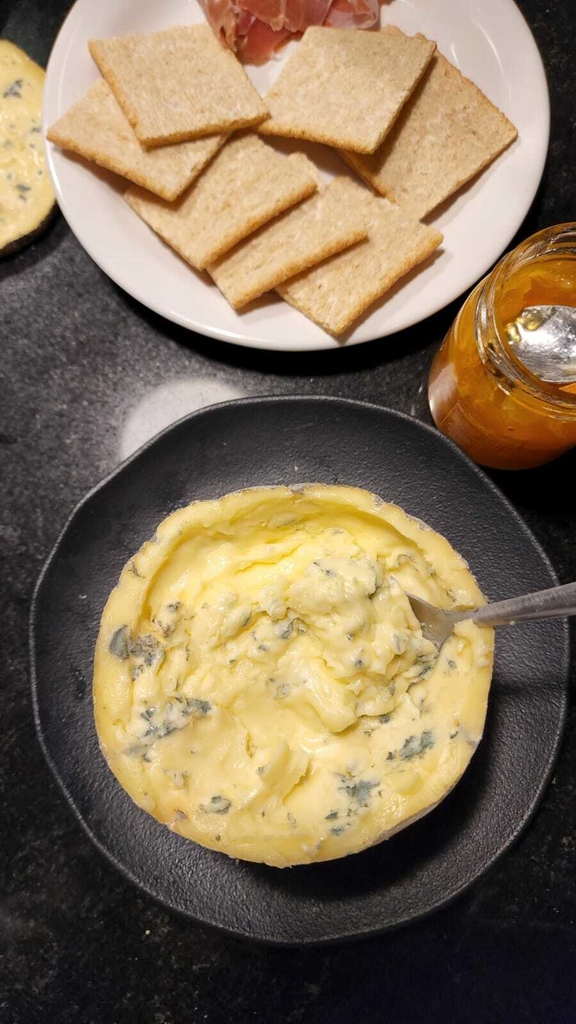 Gorgonzola de colher Serra das Antas. - Galeria do Queijo