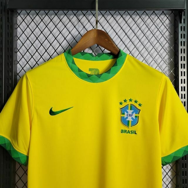 De símbolos nacionais a itens de colecionador, camisas de seleção