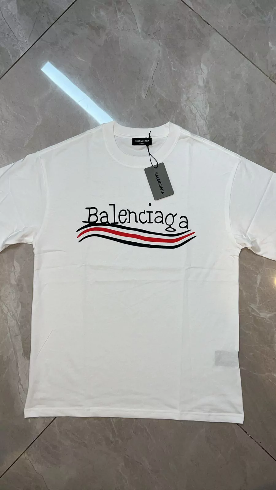 Camiseta Balenciaga Branca - Comprar em UAV Streetwear