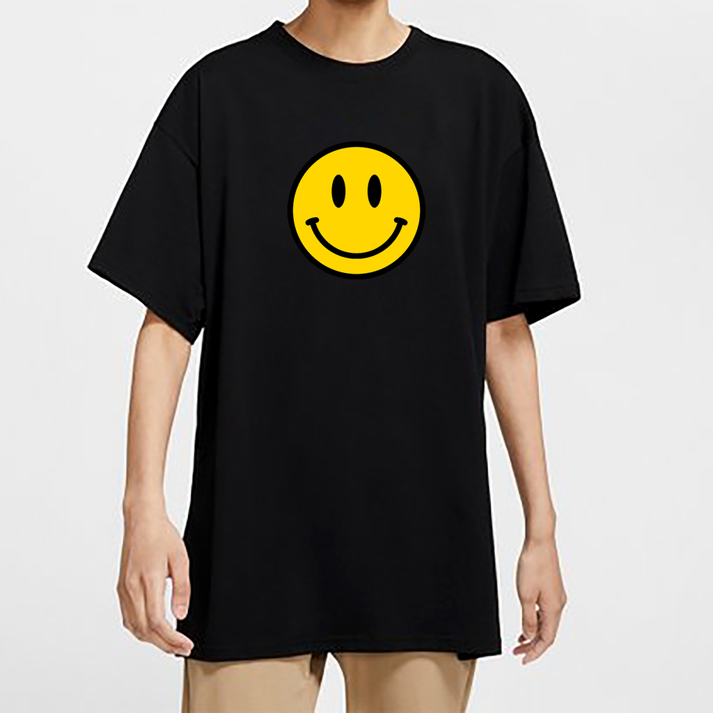 Emojies em modelos de camisetas