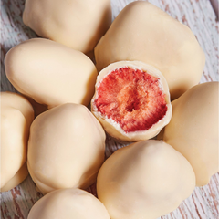 Frutilla bañada de chocolate blanco - 50 gramos