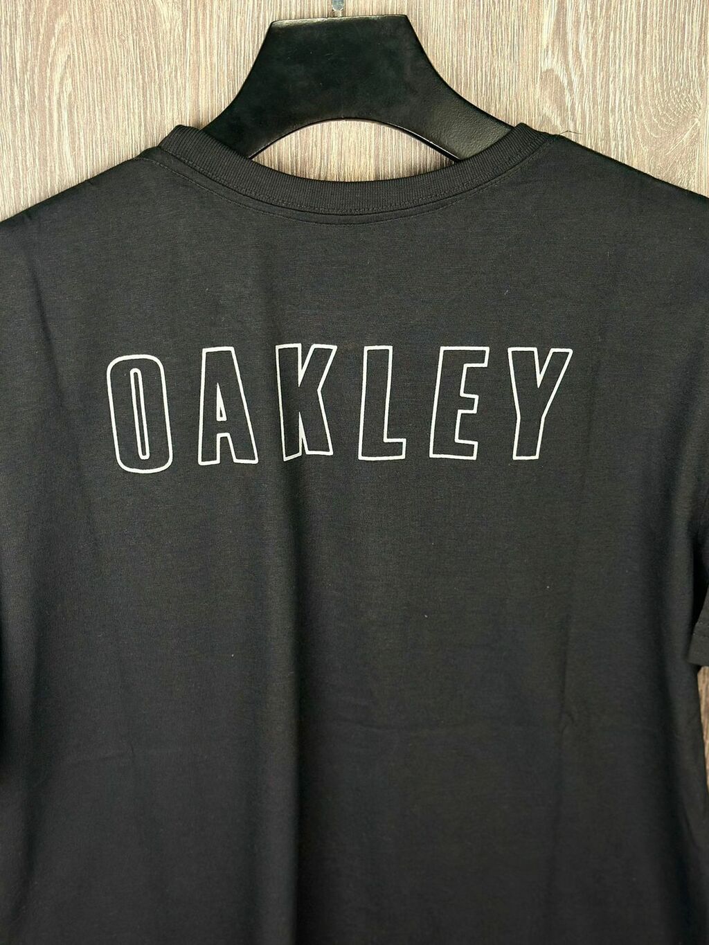 Camiseta Oakley Logo Graphic Branca - Compre Agora