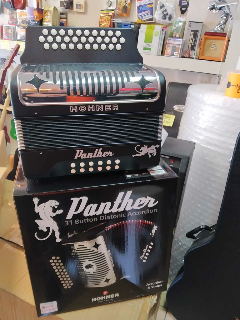 ACORDEON HOHNER PANTHER FA Comprar en ROBERTMAN MUSIC