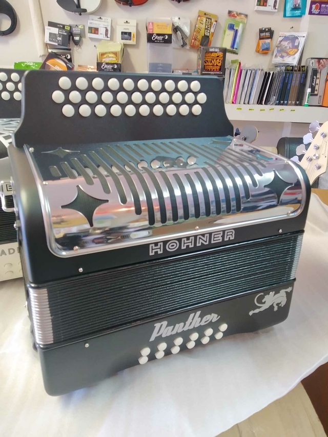 ACORDEON HOHNER PANTHER FA Comprar en ROBERTMAN MUSIC