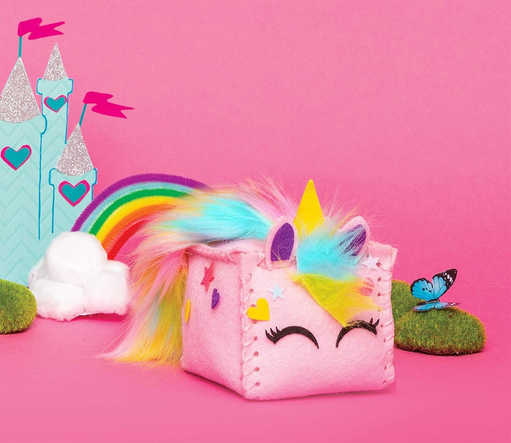Sew Squishy Cubes Von Klutz – Buch & Aktivitäts-Set Zum Nähen Von 3 Kuscheligen Monster-Würfeln (Yeti, Einhorn, Drache)