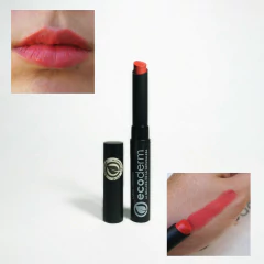 Labial cremoso con ácido hialurónico - tienda online