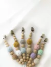 Portachupete de Crochet y Madera en internet