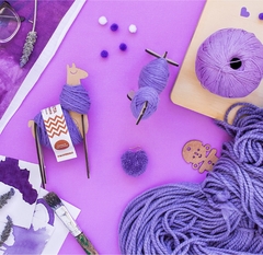 Vicuñita pomponera violeta - comprar online