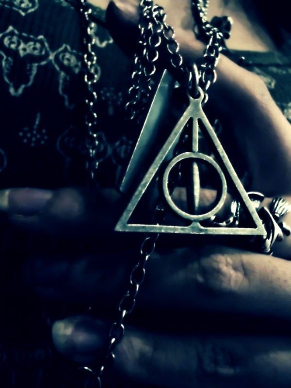 Colar amuleto Harry Potter relíquias da morte