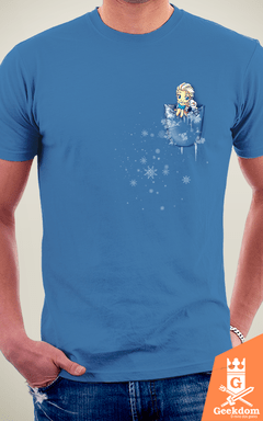 Camiseta Frozen - Frio no Bolso - by PsychoDelicia | Geekdom Store | www.geekdomstore.com