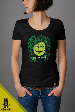 Camiseta She-Hulk - Verdinha - by Douglasstencil | Geekdom Store | www.geekdomstore.com 