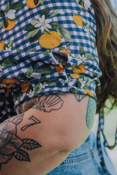Imagen de Top laurel rojo picnic