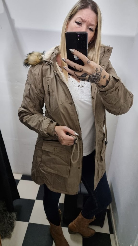 PARKA DE GABARDINA C/CORDERITO DOBLE (HANA) | Distrito Moda