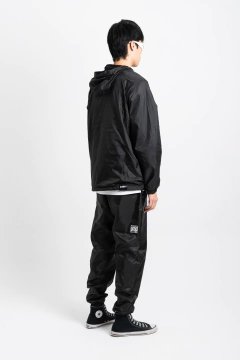 CAMPERA FEATURE. - comprar online