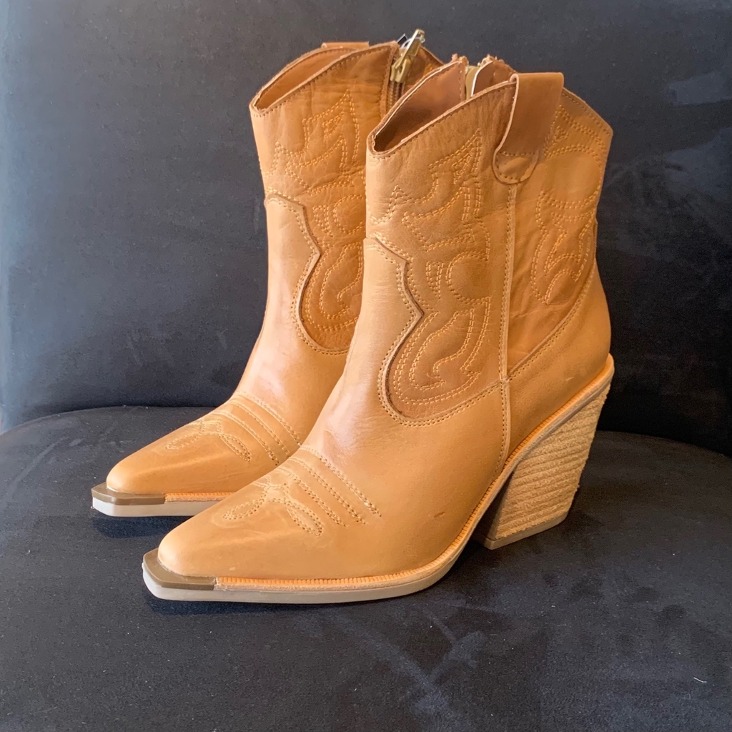 TEXANAS ALYSA CAMEL - Comprar en ANA DE KIEV