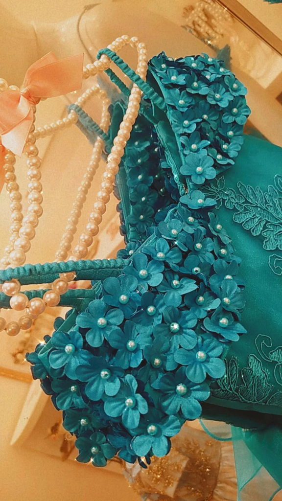 Dress Luxo ombro de flores na cor azul turquesa tam. 1 à 12 anos ref. lm0291