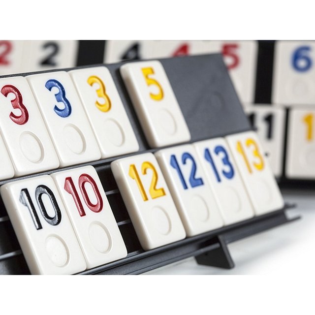 Burako Rummy Profesional Bajo Relieve Ruibal 106 Fichas