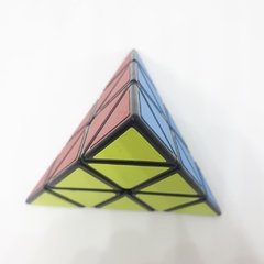 Cubo Mágico Pyraminx 3X3