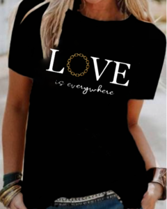 Remera “Love in everywere"