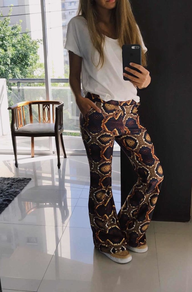 Pantalon lycra con bolsillos - Comprar en Valentinas