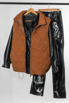 CHALECO JAYDEN DULCE DE LECHE - comprar online
