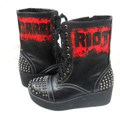 Riot Grrrl Spikes Borcegos - comprar online
