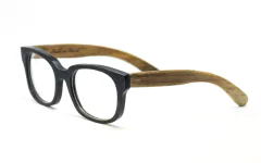 anteojos de madera (patillas) y acetato (frente) color negro con forma rectangular para lentes de aumento modelo trento marca Nomade  ( vista medio perfil izquierdo)