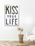 Cuadro bastidor lienzo Kiss your life - comprar online