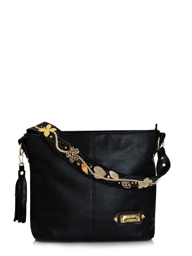 Isabella Cruz Carteras 2025