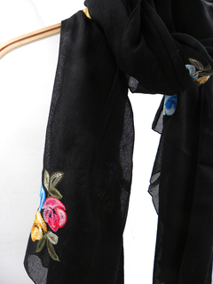 PASHMINA BORDADA ROSES - tienda online