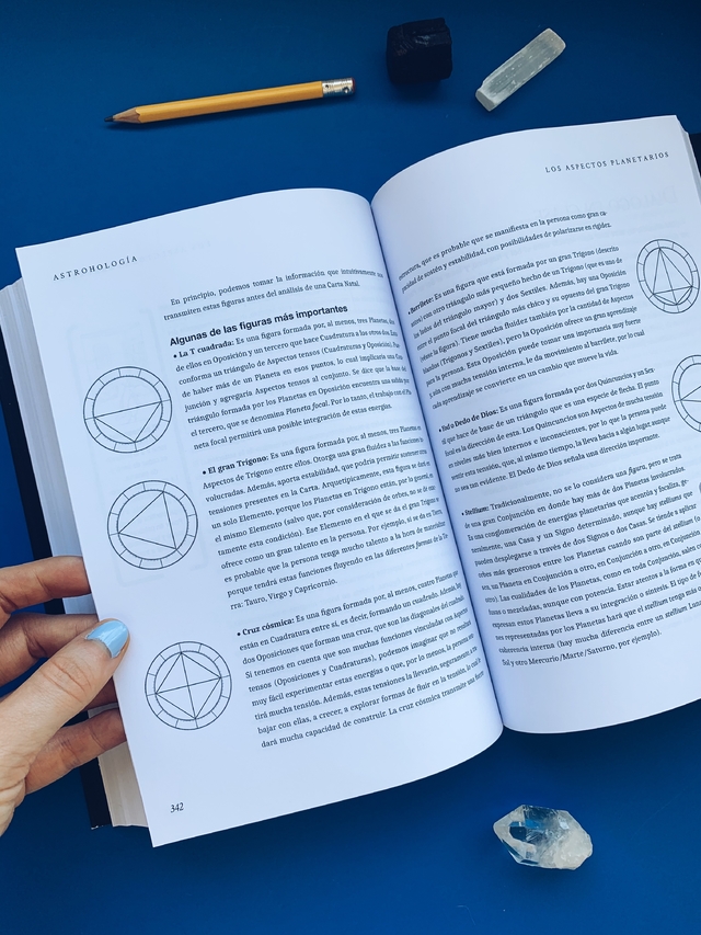 Astrohologia Un Paradigma Holistico De La Astrologia