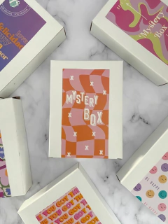 MISTERY BOX + 3 ACCESORIOS DE PELO ( surtido de la colección ) - tienda online